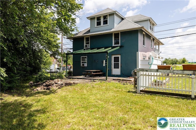 4220 Bethlehem Pike, Hilltown Twp, PA 18969 - back of property featuring a shingled roof