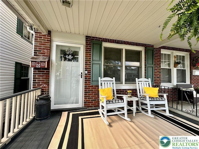 2031 Washington Blvd, Wilson Boro, PA 18042 - view of porch
