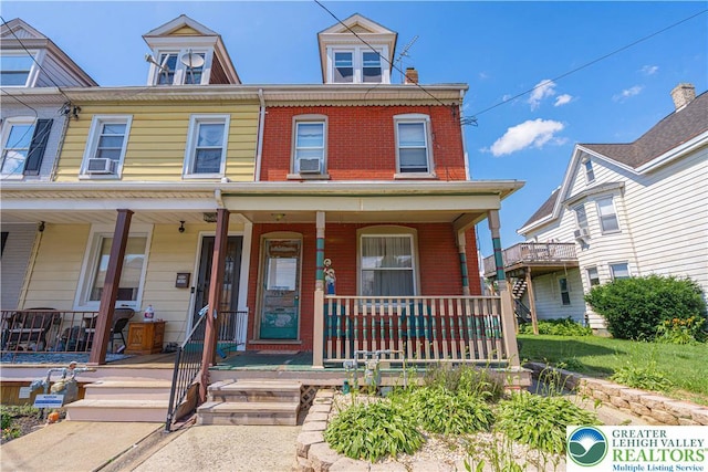 1047 Jackson St, Easton, PA 18042 - photo 1