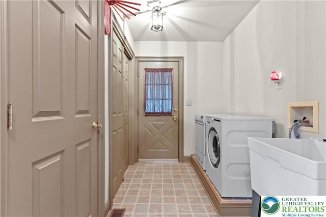 6513 Station Vw, Upper Milford Twp, PA 18092 - laundry room with washing machine and dryer and baseboards