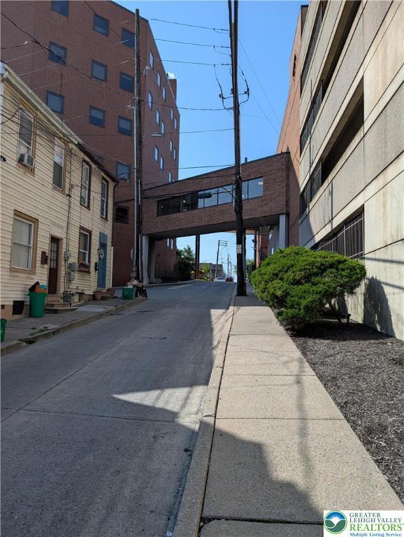 331 N Penn St, Allentown City, PA 18102 - view of street with sidewalks and curbs