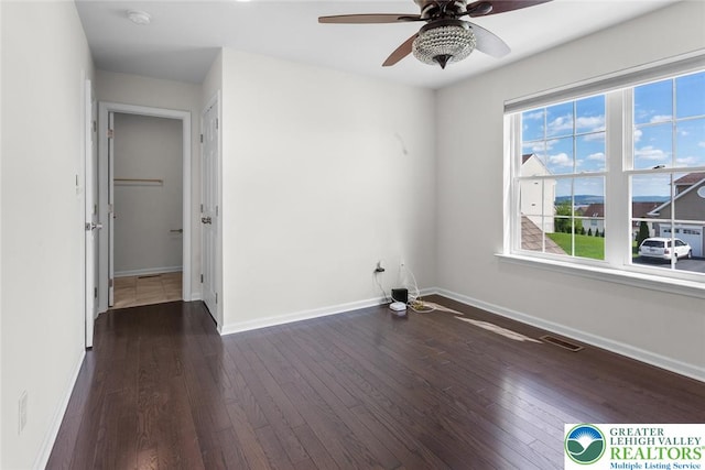 237 Danbury Dr, Upper Nazareth Twp, PA 18064 - spare room featuring a smoke detector, dark wood-type flooring, and a ceiling fan
