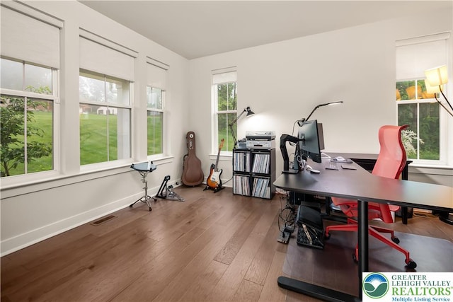 5635 Saucon Ridge Rd, Upper Saucon Twp, PA 18036 - office area featuring wood finished floors and baseboards
