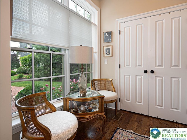 2063 Forge Run, Bethlehem City, PA 18015 - living area featuring dark wood-style floors
