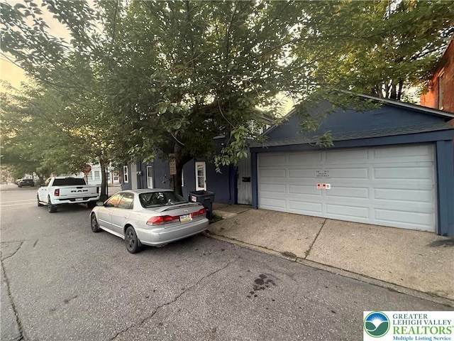 539 Atlantic Unit 3, Bethlehem Twp, PA 18015 - view of front facade with a garage