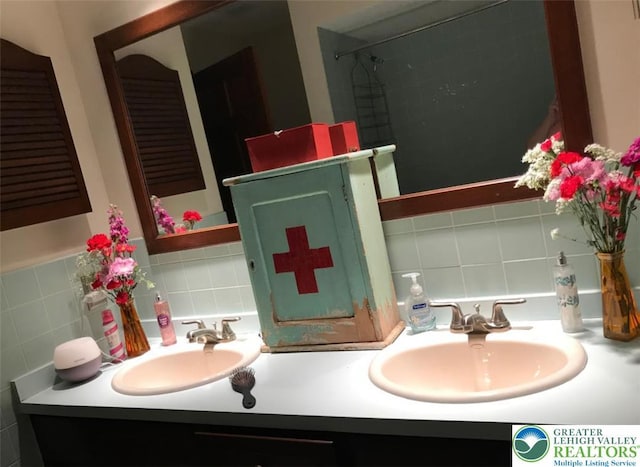 4804 Parkview Dr S, Lower Macungie Twp, PA 18049 - full bathroom featuring decorative backsplash and double vanity