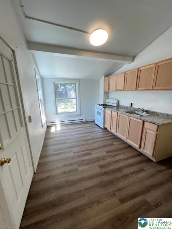 222 Church St, Allentown City, PA 18102 - photo 8
