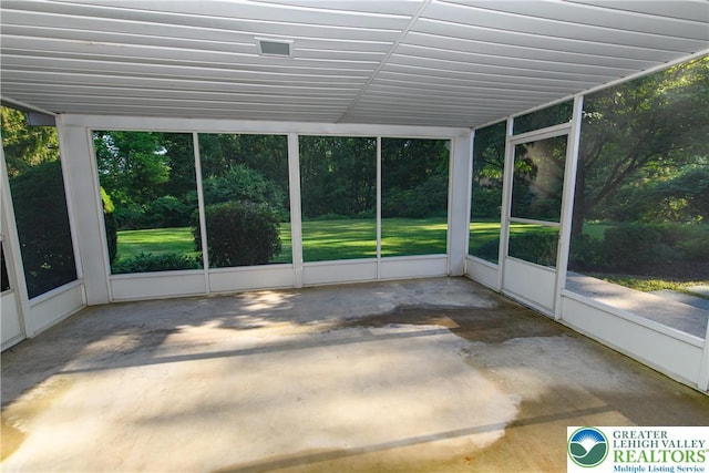 4015 Sycamore Dr, Lehigh Twp, PA 18067 - view of unfurnished sunroom