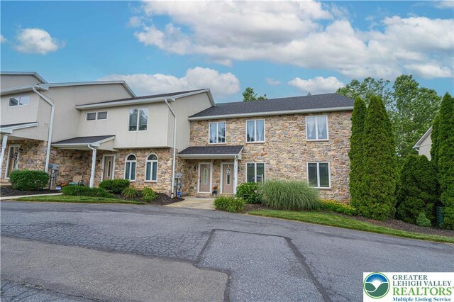26 Chestnut Commons Ct, Easton, PA 18040 - townhome / multi-family property featuring stone siding and stucco siding