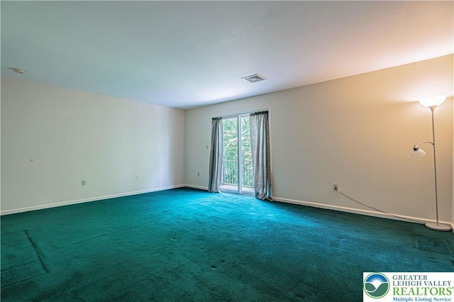 26 Chestnut Commons Ct, Easton, PA 18040 - carpeted empty room featuring baseboards