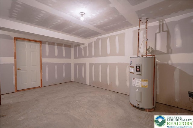 26 Chestnut Commons Ct, Easton, PA 18040 - below grade area with water heater