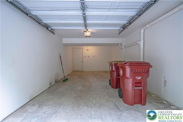 26 Chestnut Commons Ct, Easton, PA 18040 - garage featuring a garage door opener