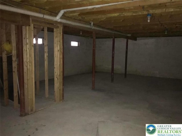 217 St Andrews Dr, Middle Smithfield Twp, PA 18324 - view of below grade area