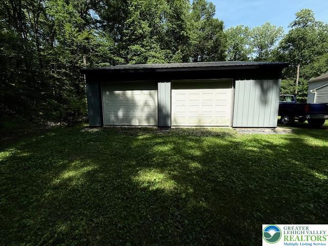 9155 N Loop Rd, Washington Twp, PA 18080 - photo 3
