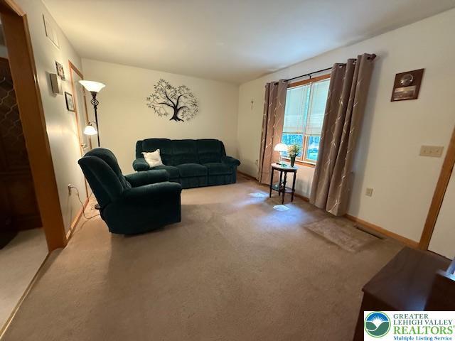 9155 N Loop Rd, Washington Twp, PA 18080 - photo 25