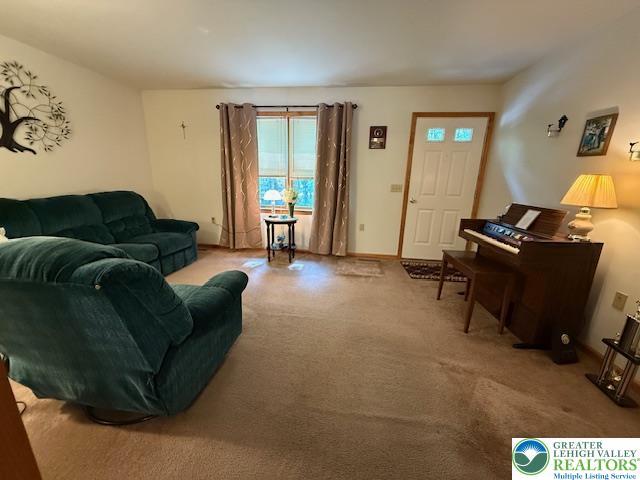 9155 N Loop Rd, Washington Twp, PA 18080 - photo 26