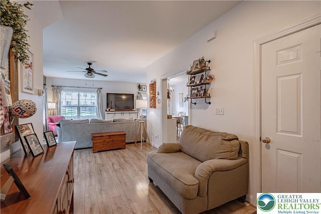 301 Maple Ct, Alburtis Boro, PA 18011 - living area with ceiling fan and light wood-style floors