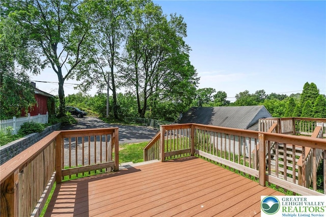271 W Fairview St W, Bethlehem City, PA 18018 - view of wooden deck