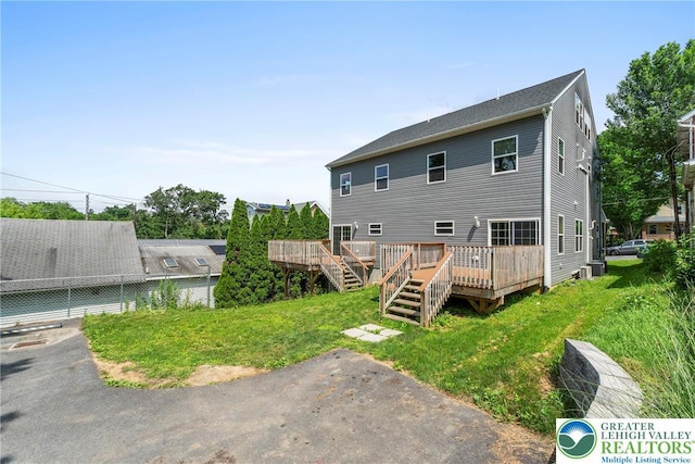 271 W Fairview St W, Bethlehem City, PA 18018 - back of property with a deck and stairs