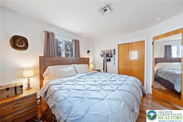 275 E Thomas Ave, Hellertown Boro, PA 18055 - bedroom featuring wood finished floors and a closet