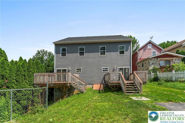 273 W Fairview St W, Bethlehem City, PA 18018 - back of property featuring a wooden deck