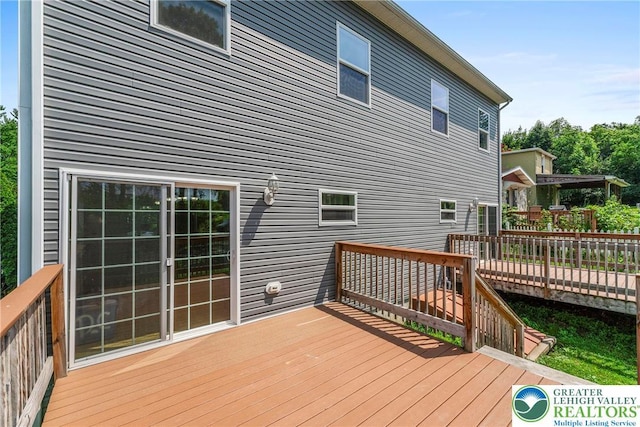 273 W Fairview St W, Bethlehem City, PA 18018 - view of wooden deck