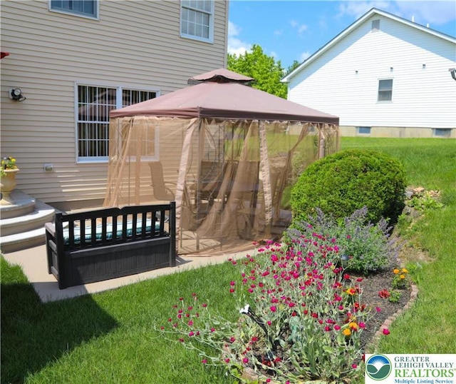 3104 Peacock Dr, Bethlehem Twp, PA 18020 - view of grassy yard featuring a gazebo