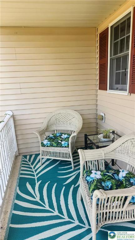 3104 Peacock Dr, Bethlehem Twp, PA 18020 - view of balcony