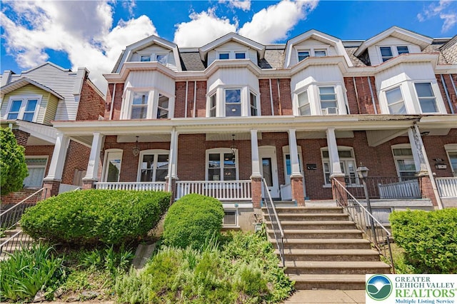 622 N Jefferson St, Allentown City, PA 18102 - townhome / multi-family property featuring brick siding and a porch