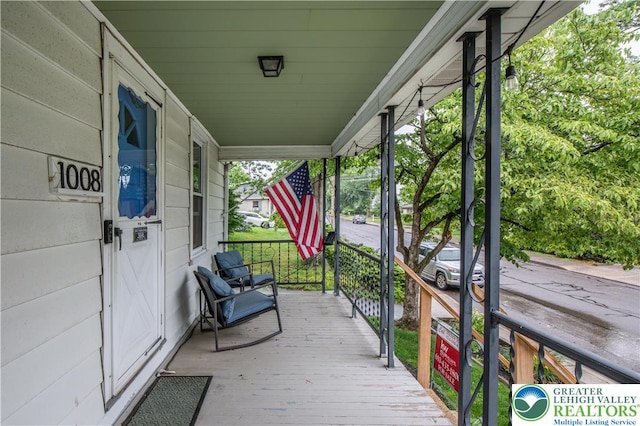 1008 7th, Perkasie Boro, PA 18944 - view of wooden porch