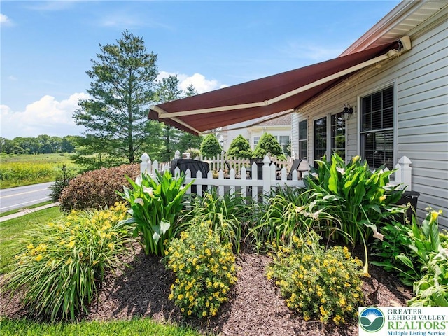 4112 Pine Hurst Dr, Allen Twp, PA 18067 - view of side of home