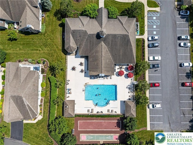 4112 Pine Hurst Dr, Allen Twp, PA 18067 - aerial view of a pool area