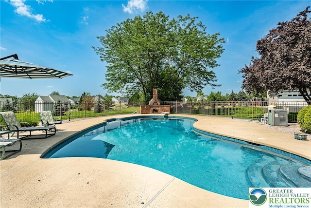 530 Station Rd, Richland Twp, PA 18951 - view of swimming pool with a patio