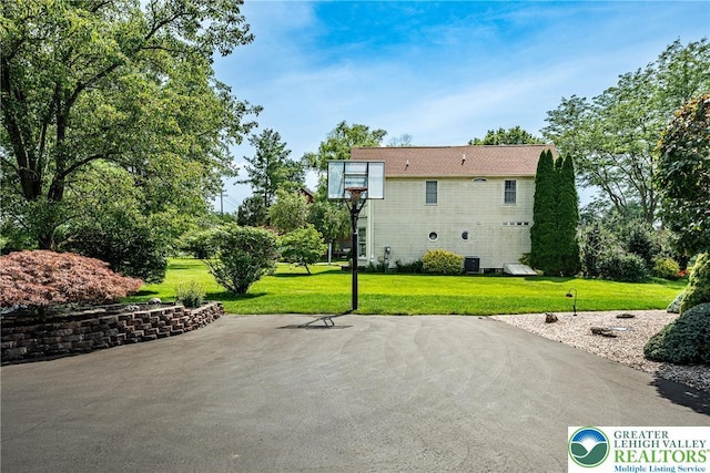 530 Station Rd, Richland Twp, PA 18951 - view of basketball court with a yard