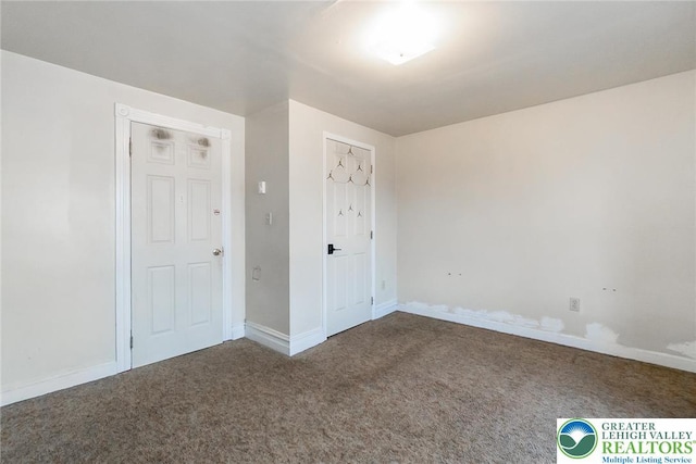 438 N 9th St, Allentown City, PA 18102 - carpeted empty room with baseboards
