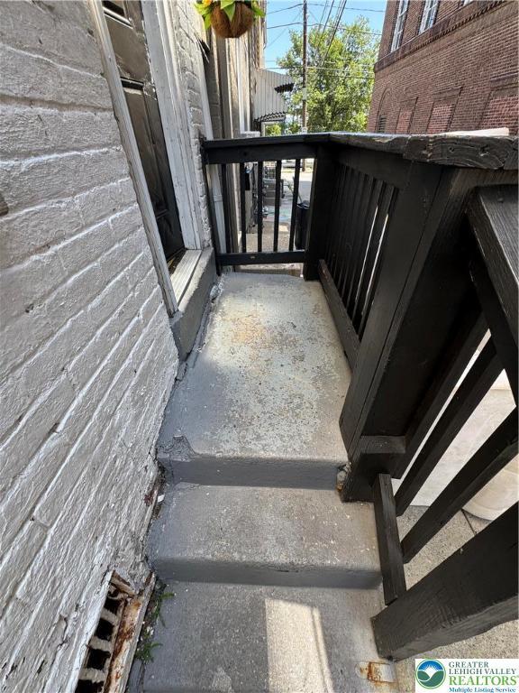 731 Chestnut St, Allentown City, PA 18102 - photo 3