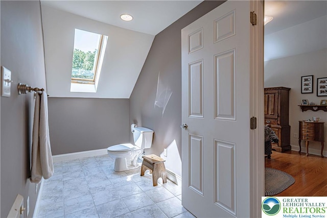 2650 Eagle Ln, Lower Saucon Twp, PA 18055 - bathroom with a skylight and vaulted ceiling