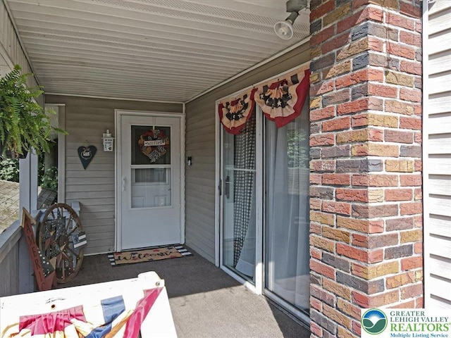 259 5th St, Coaldale Boro, PA 18218 - entrance to property featuring covered porch