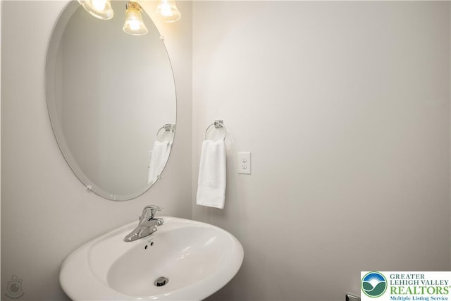 4618 Woodbrush Way, Upper Macungie Twp, PA 18104 - bathroom with a sink