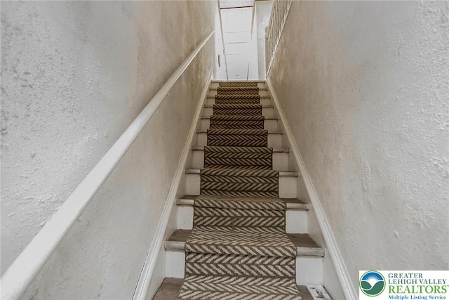 2103 N 1st Ave, Whitehall Twp, PA 18052 - view of stairway