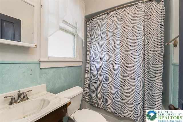 2103 N 1st Ave, Whitehall Twp, PA 18052 - bathroom featuring vanity and shower / tub combo with curtain