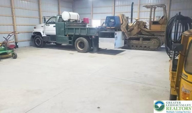 2605 Sechler Ct, Weisenberg Twp, PA 19530 - view of garage
