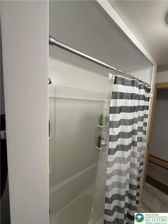 432 3rd St, Lehighton Boro, PA 18235 - view of full bathroom