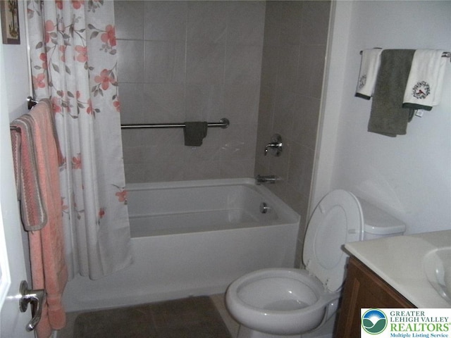 4088 Eveningstar Rd, Emmaus Boro, PA 18049 - bathroom featuring shower / bathtub combination with curtain and vanity