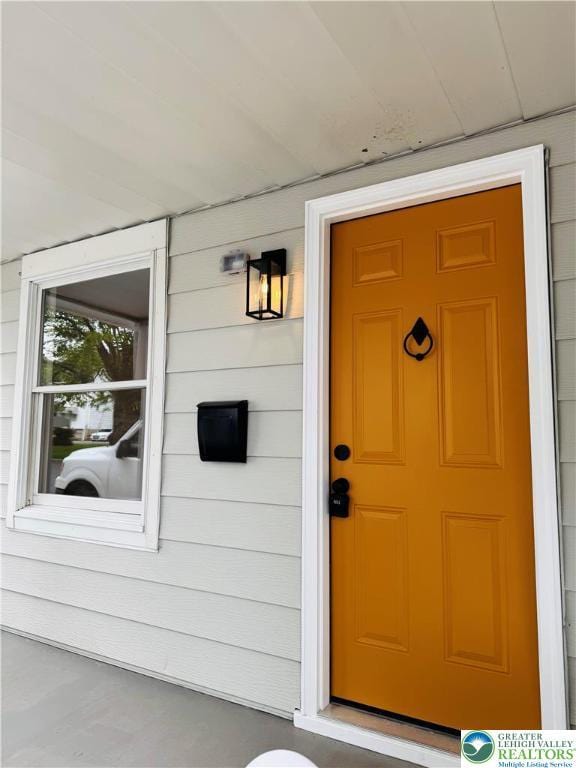 332 W Patterson St, Lansford Boro, PA 18232 - entrance to property