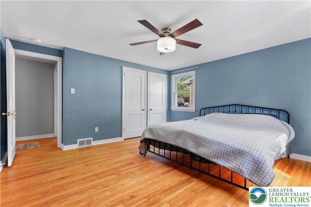 1882 Ridgelawn Ave, Bethlehem City, PA 18018 - bedroom featuring light wood-style flooring, a closet, and ceiling fan