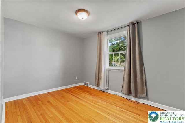 1882 Ridgelawn Ave, Bethlehem City, PA 18018 - empty room with light wood-type flooring and baseboards