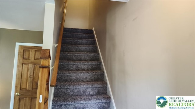5278 Herman St, Heidelberg Twp, PA 18053 - staircase with baseboards