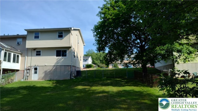 5278 Herman St, Heidelberg Twp, PA 18053 - back of property with a fenced backyard