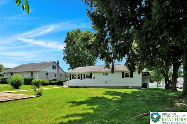 217 2nd St, Walnutport Boro, PA 18088 - view of front of property with a front yard